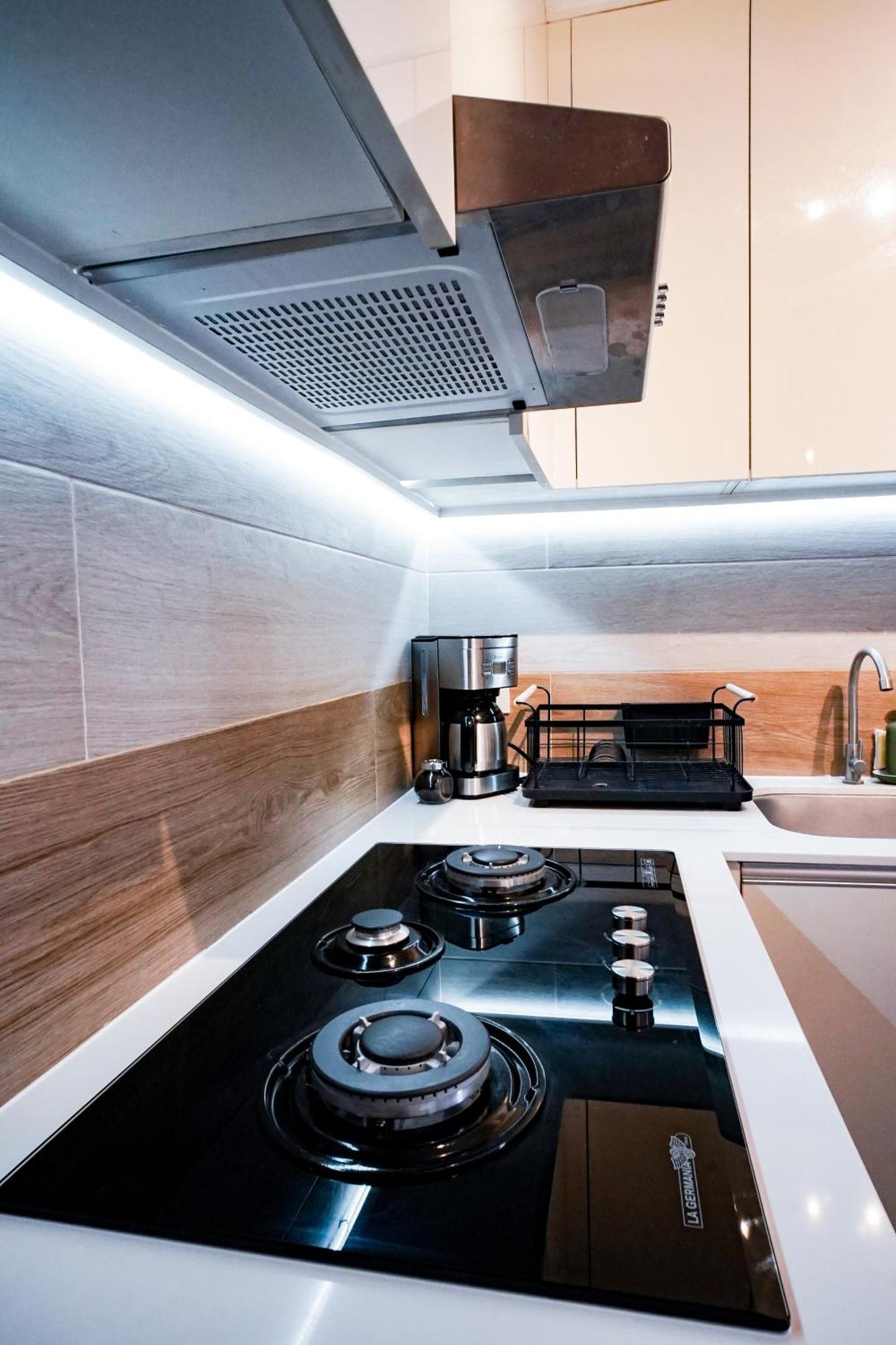 Modern Designed Studio Condo Near Ayala Centrio كاجايان دي أورو المظهر الخارجي الصورة