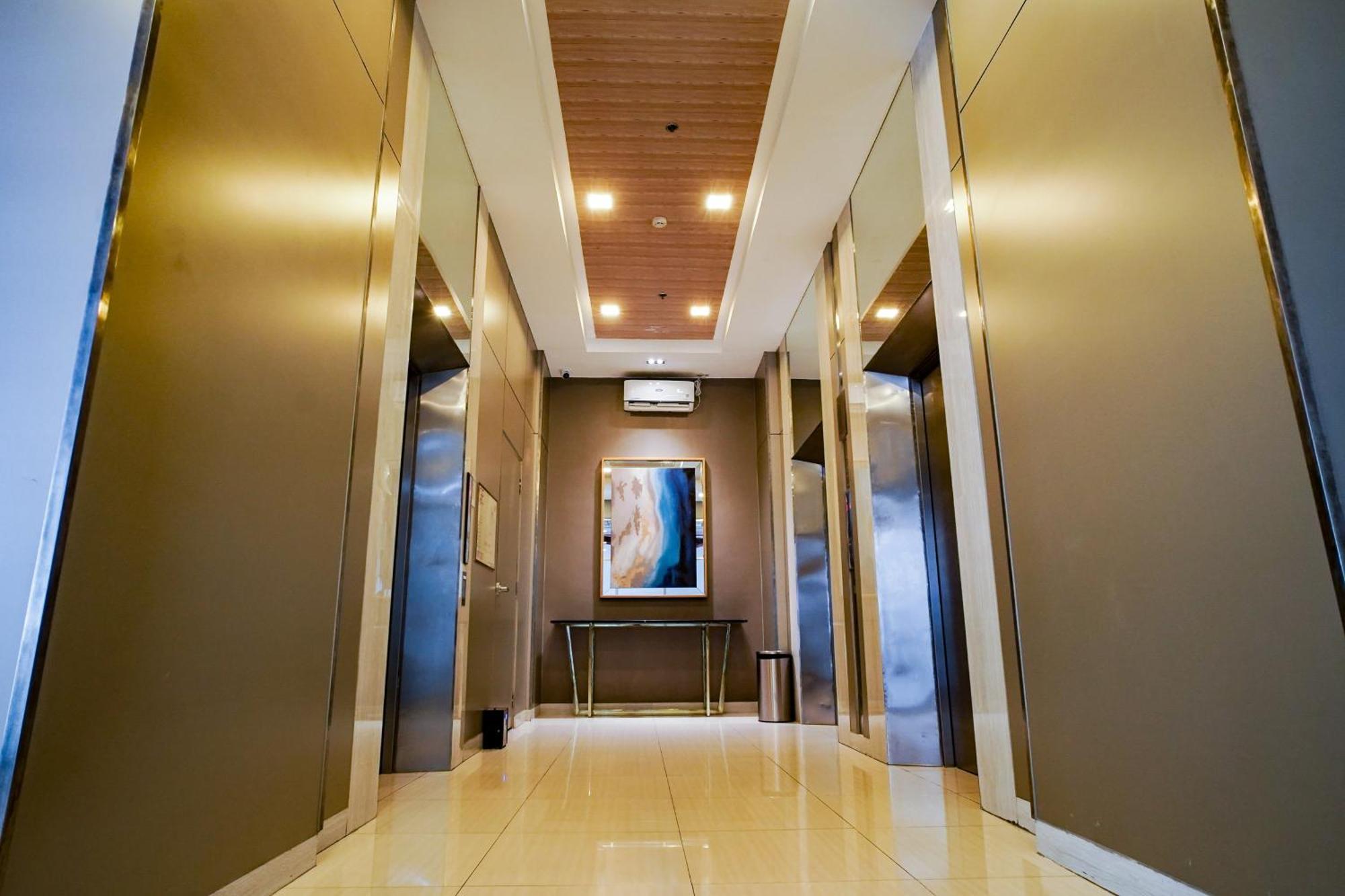 Modern Designed Studio Condo Near Ayala Centrio كاجايان دي أورو المظهر الخارجي الصورة