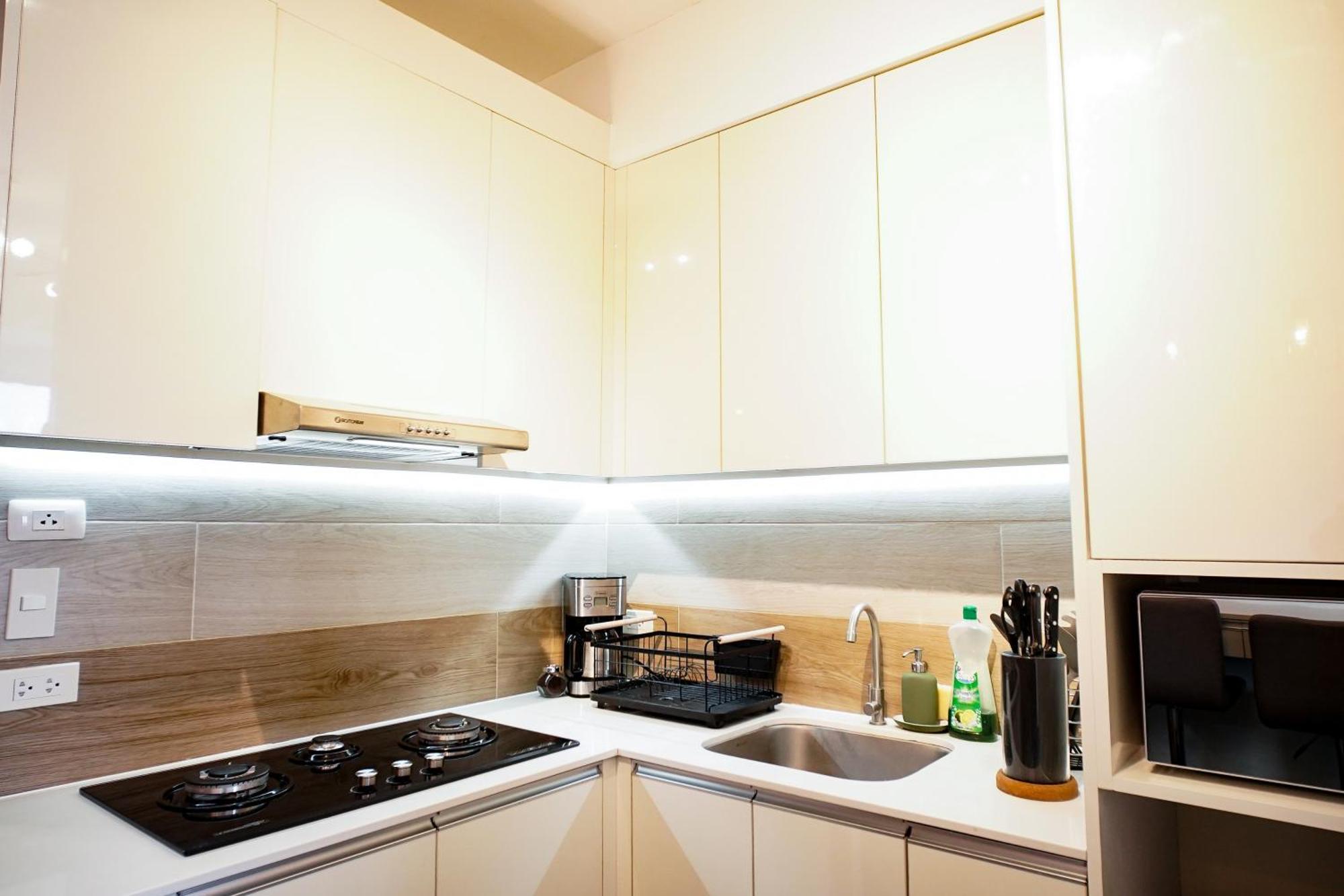 Modern Designed Studio Condo Near Ayala Centrio كاجايان دي أورو المظهر الخارجي الصورة