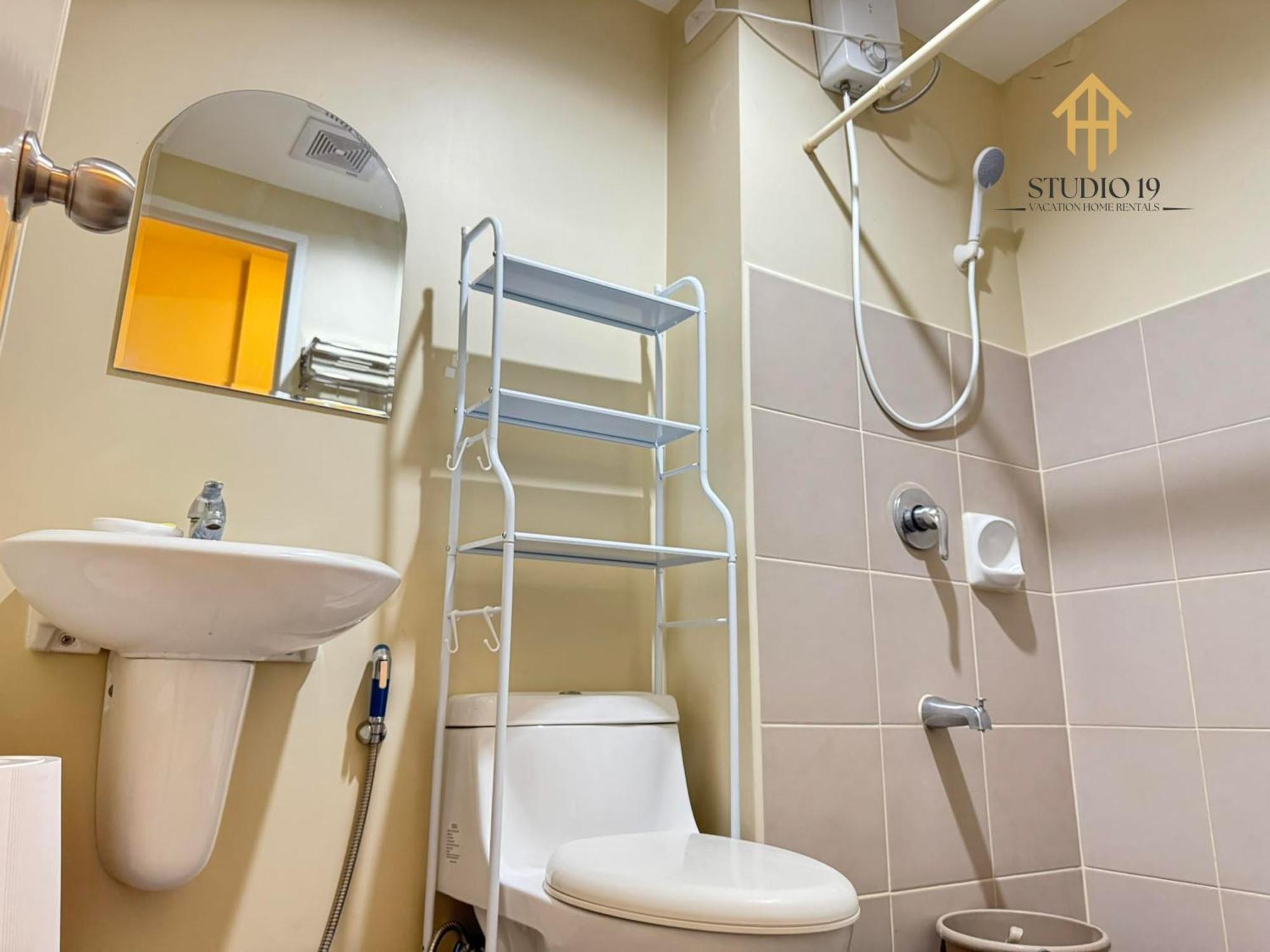 Modern Designed Studio Condo Near Ayala Centrio كاجايان دي أورو المظهر الخارجي الصورة